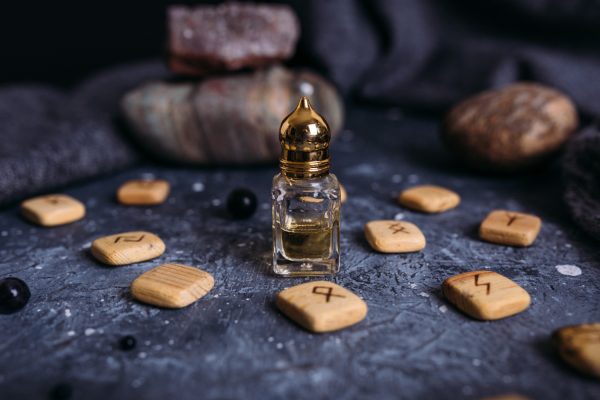 L’histoire des parfums : des pharaons à la parfumerie moderne